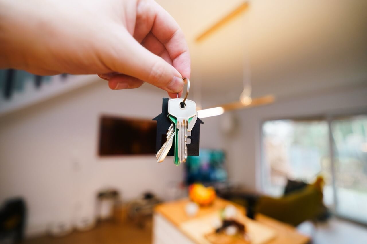Using an Employment Contract for Mortgage Qualification in Coral Gables